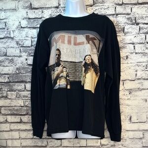 Euphoria Fez and Rue Long Sleeve Graphic T-shirt Size Large